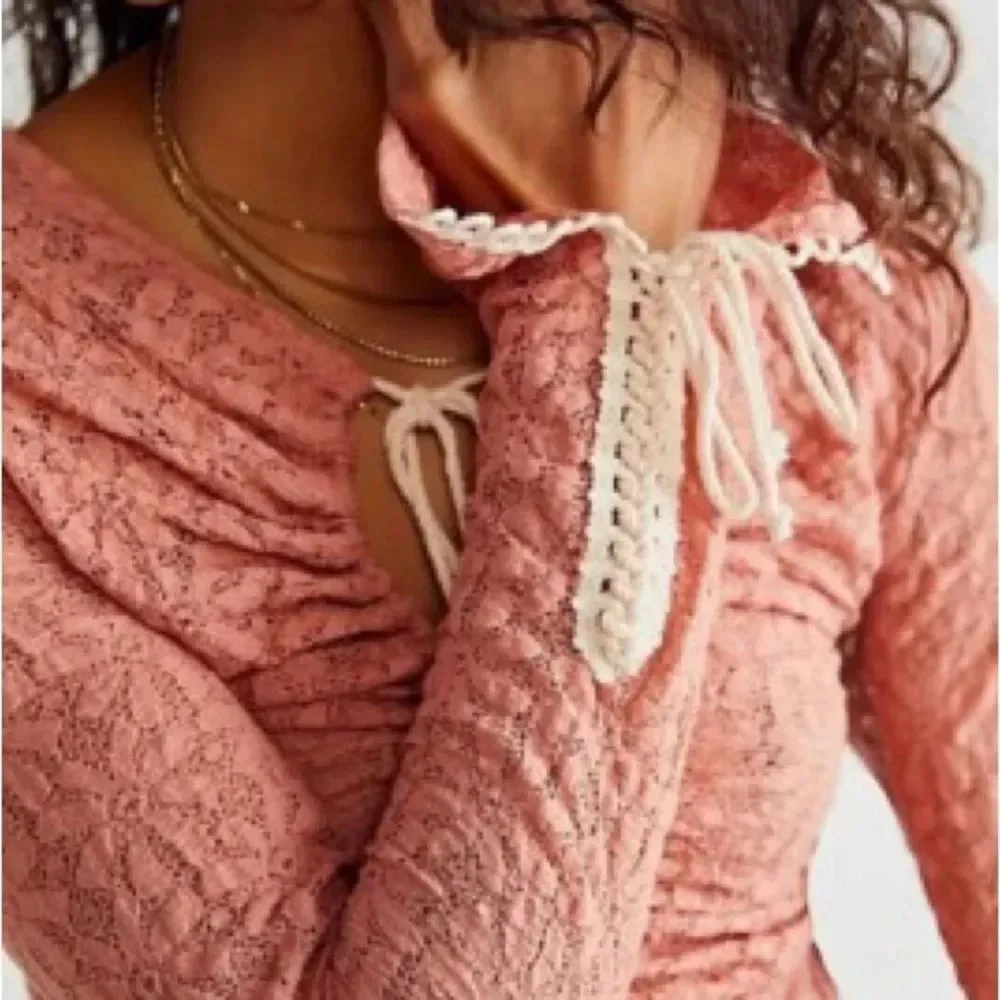Free People Salmon Pink Floral Lace Lilah Crochet Sleeve Crop Top Sz Small